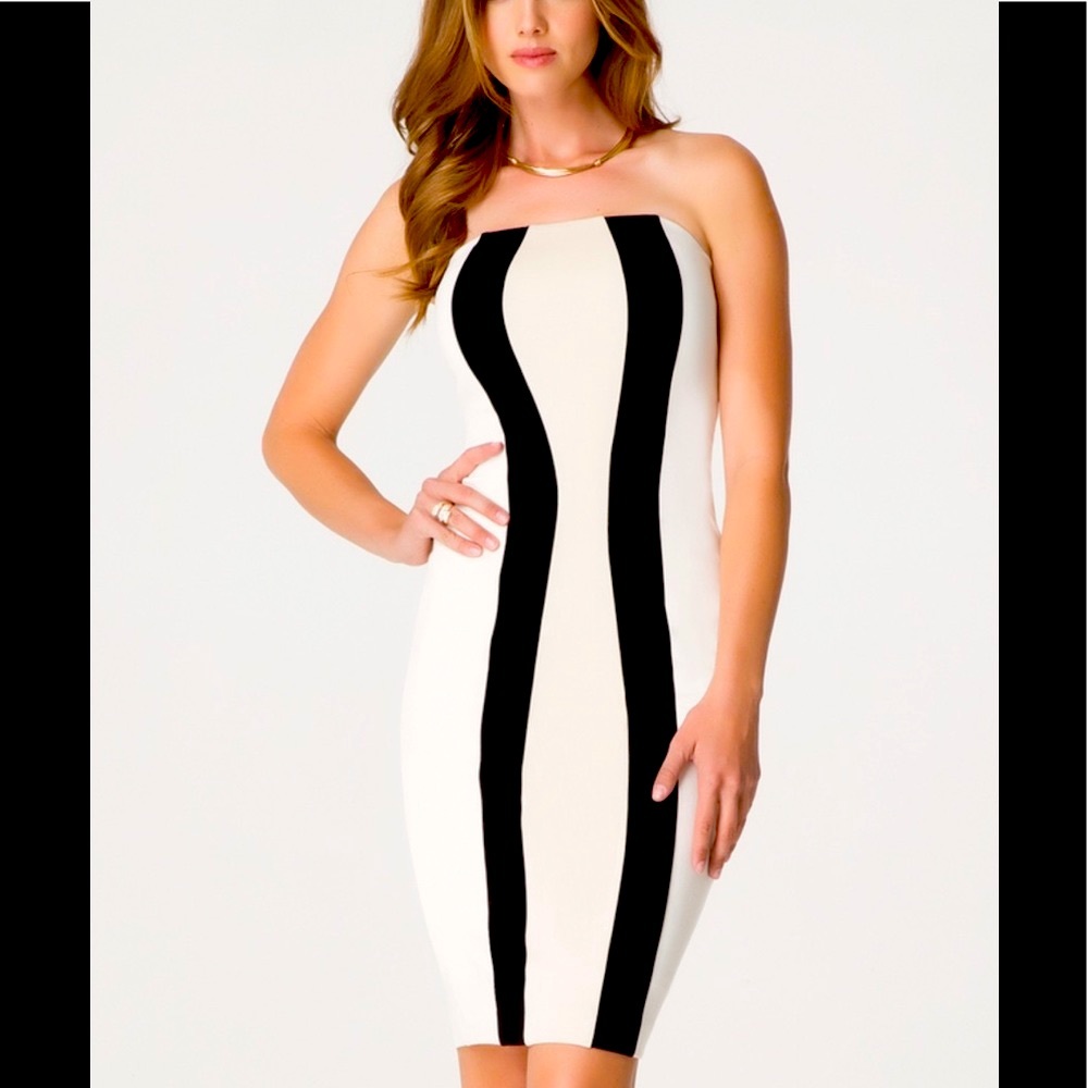 bebe! Midi dress 🍷